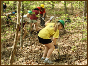 volunteers constructing Ozark Trail